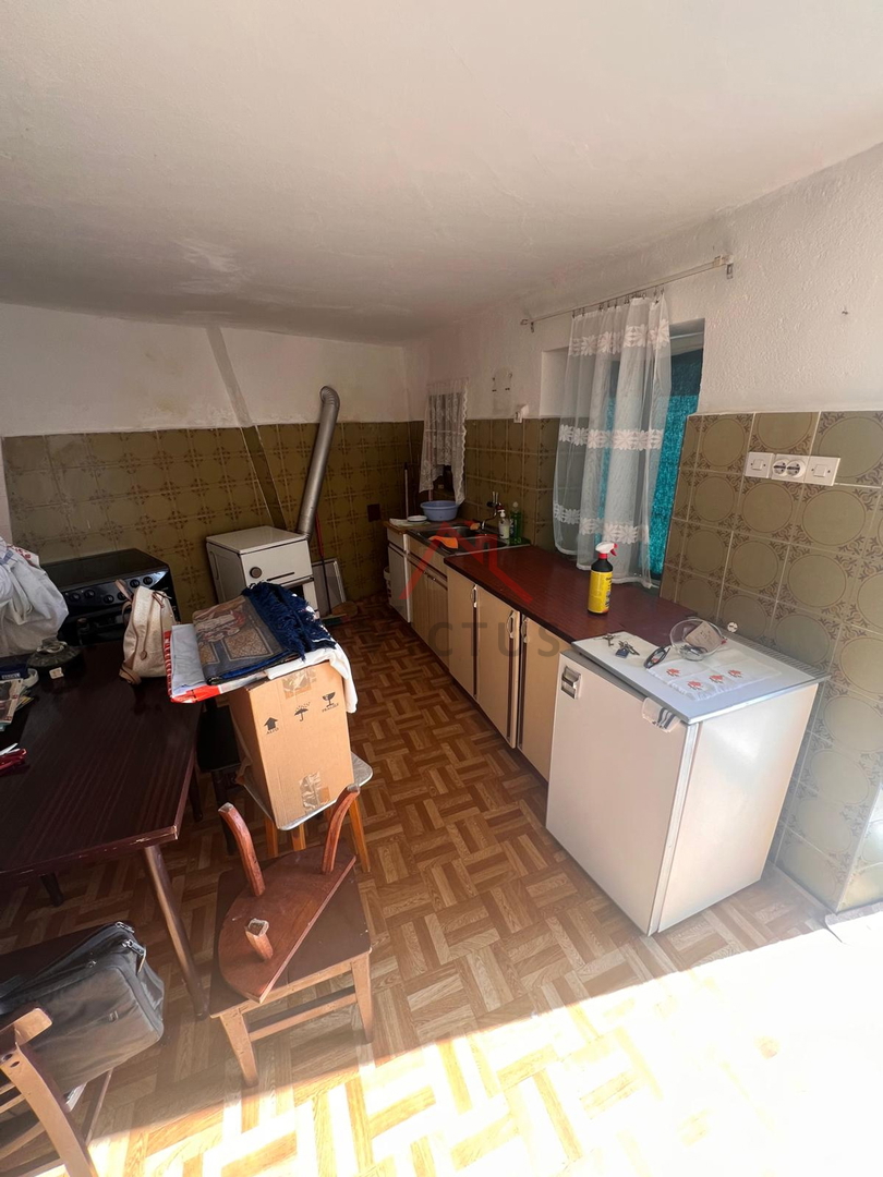 GRIŽANE - Casa in pietra con cortile