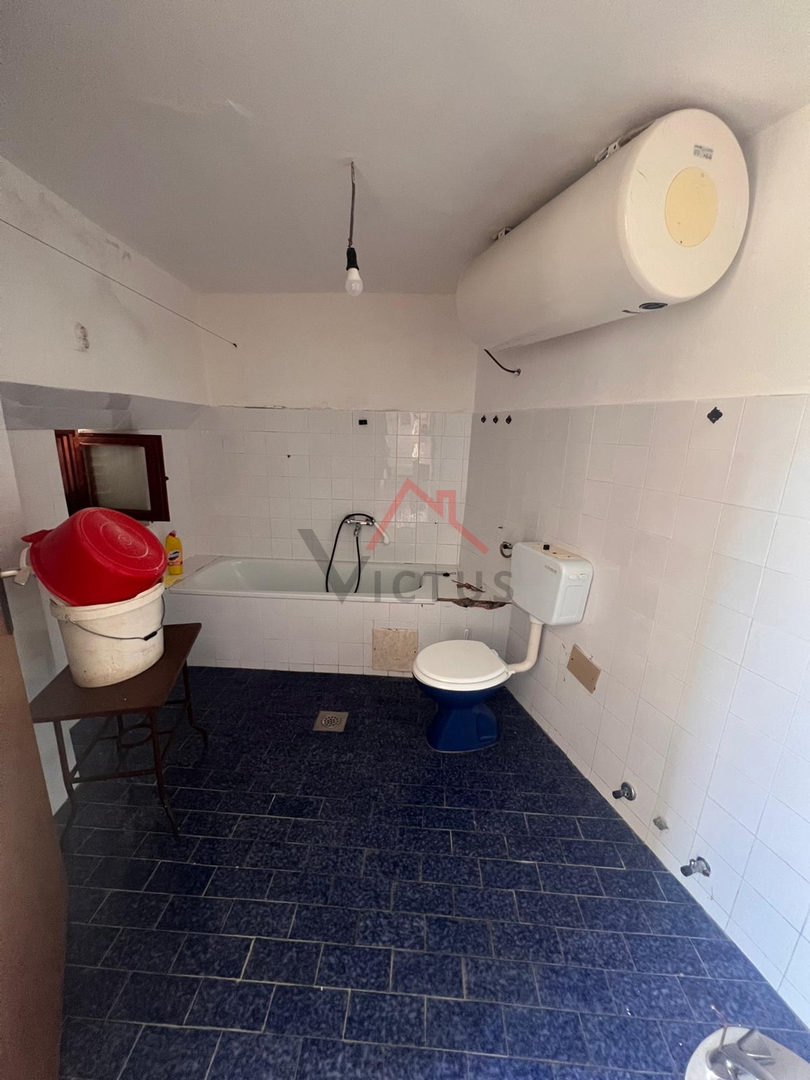 GRIŽANE - Casa in pietra con cortile