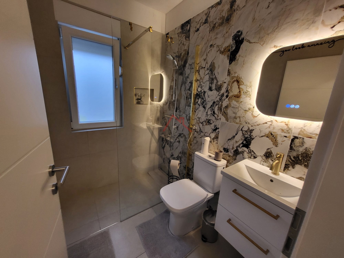 JADRANOVO - appartamento con garage e giardino