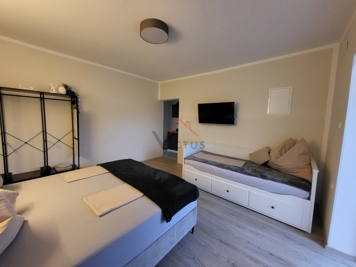 JADRANOVO - appartamento con garage e giardino