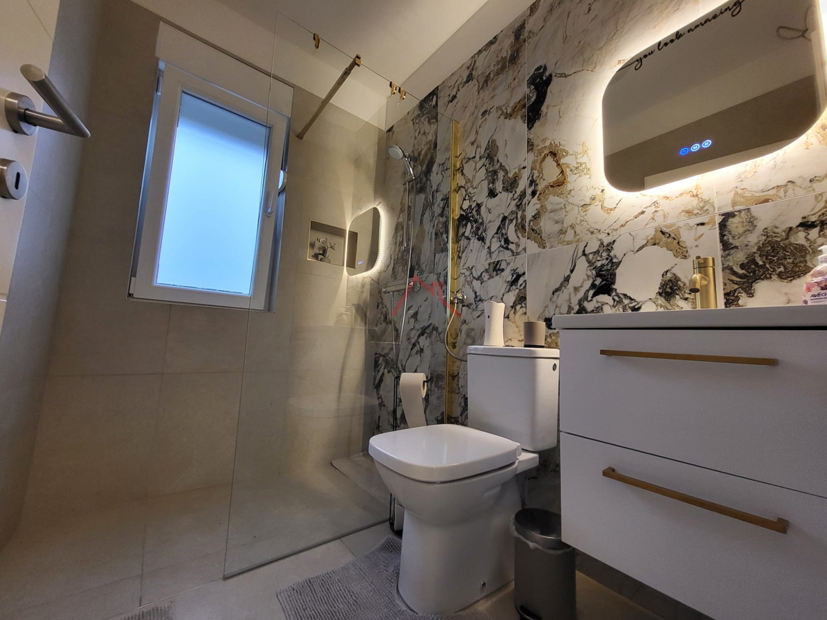 JADRANOVO - appartamento con garage e giardino