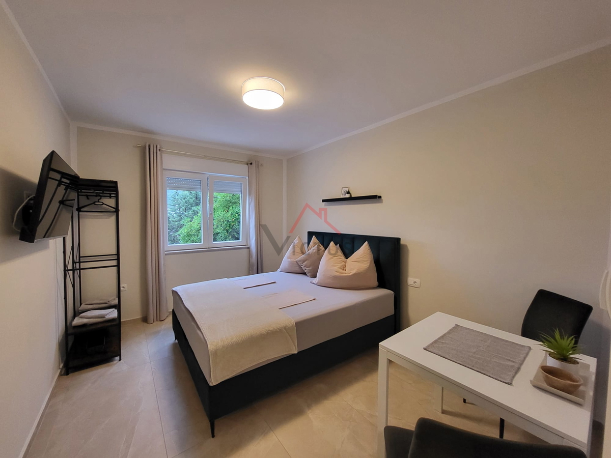 JADRANOVO - appartamento con garage e giardino