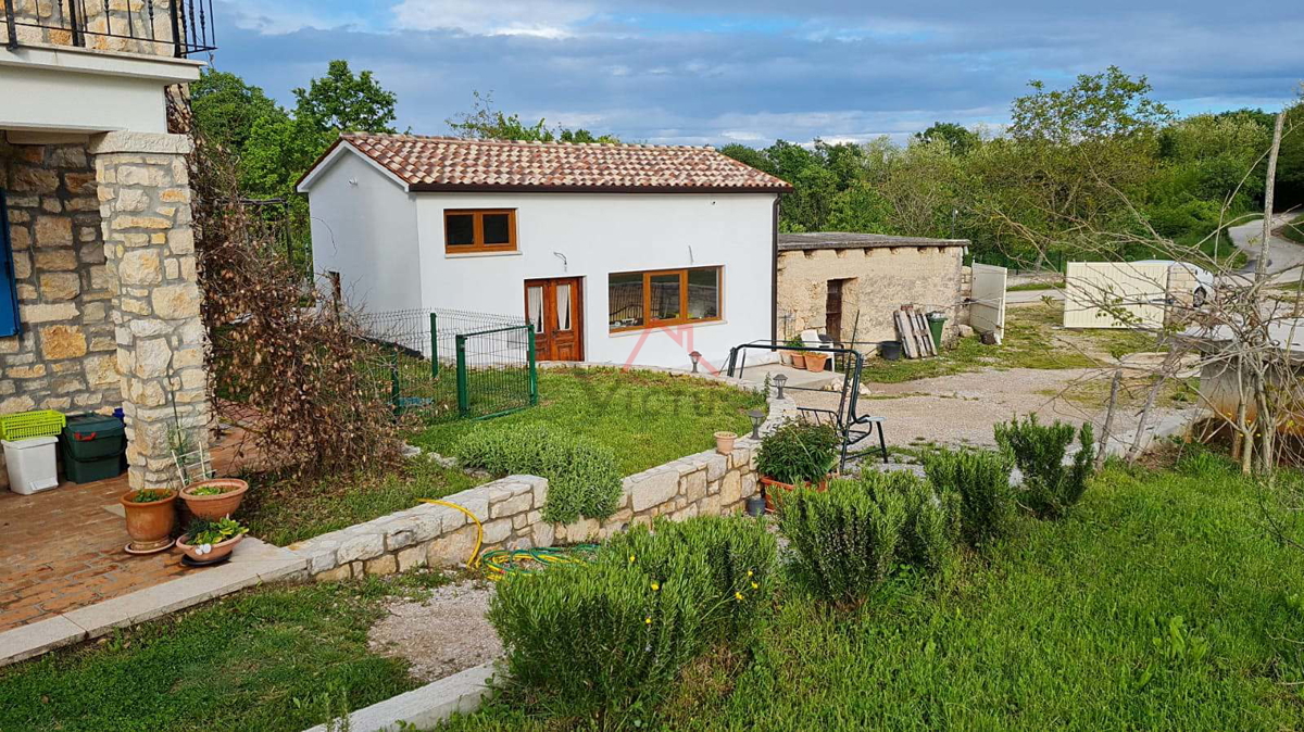 LABIN - un adattamento unico di una casa e una proprietà in pietra