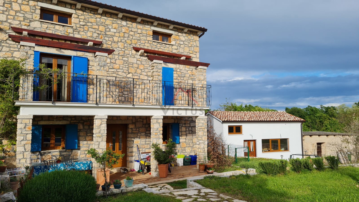 LABIN - un adattamento unico di una casa e una proprietà in pietra