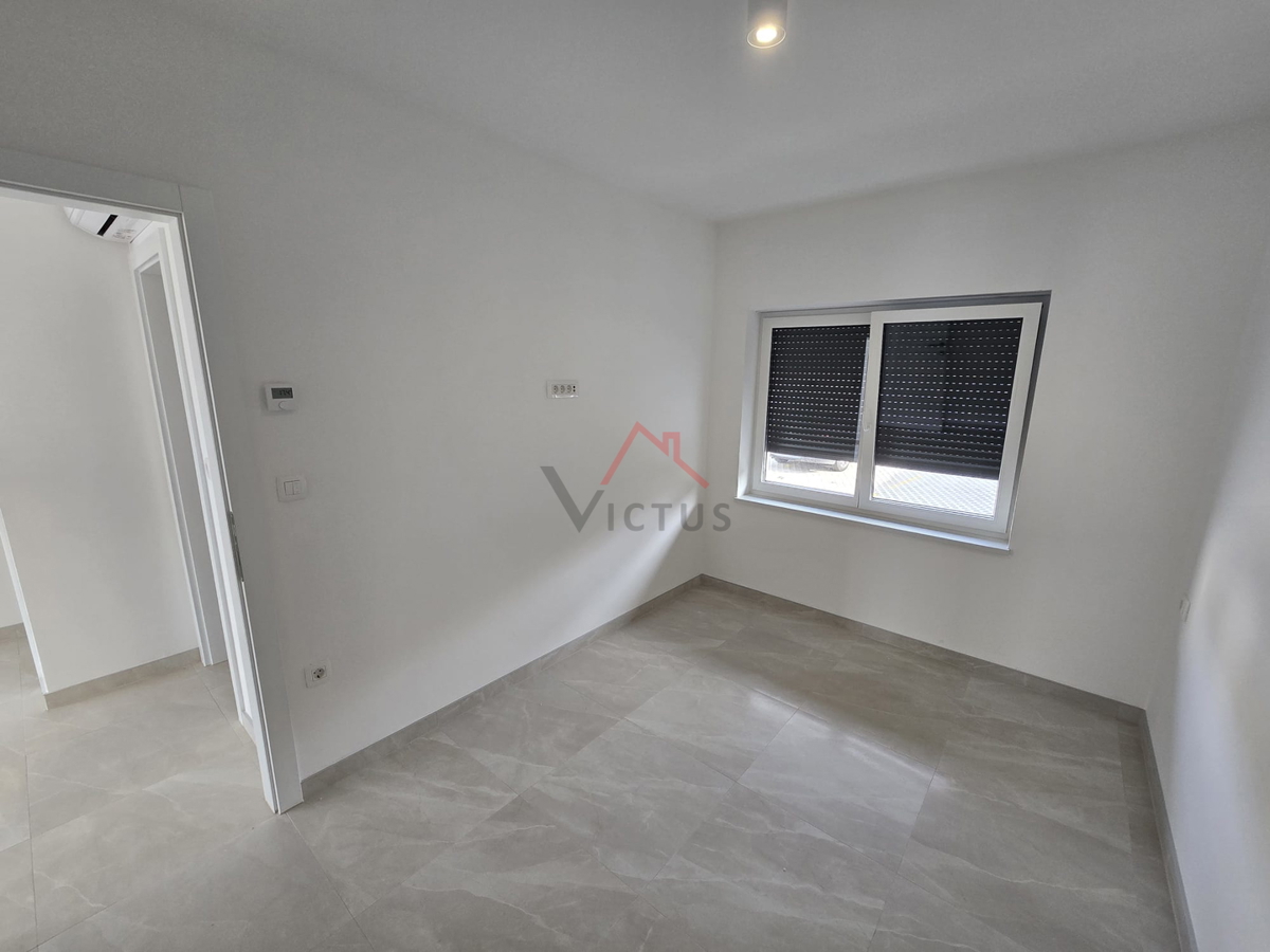 CRIKVENICA - 2 camere da letto + bagno, primo piano, 71 m2