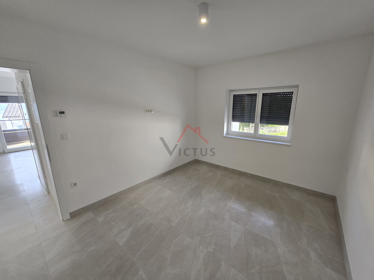 CRIKVENICA - 2 camere da letto + bagno, primo piano, 71 m2