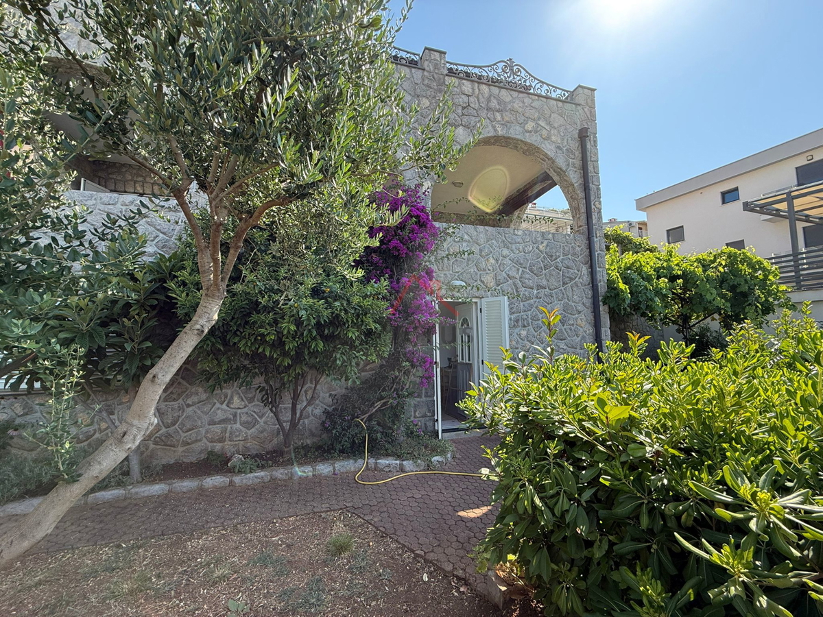 CRIKVENICA - Villa indipendente a 50 m dal mare