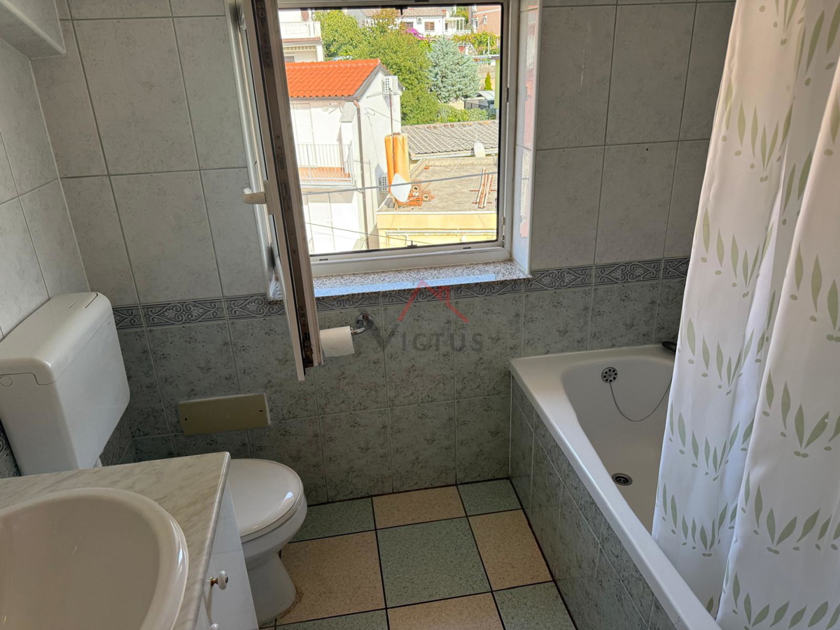 CRIKVENICA - Appartamento vicino al centro, 66 m2