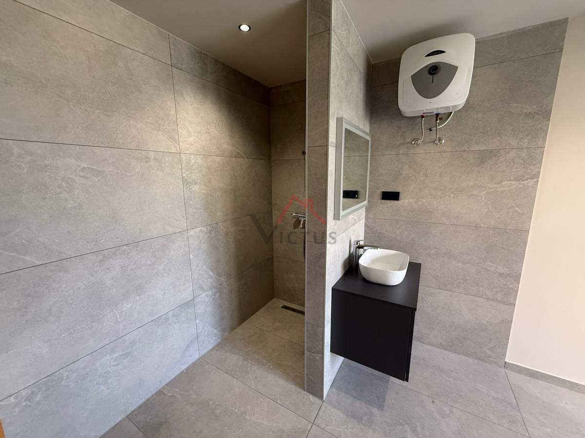 GARICA - Villa con piscina e centro benessere