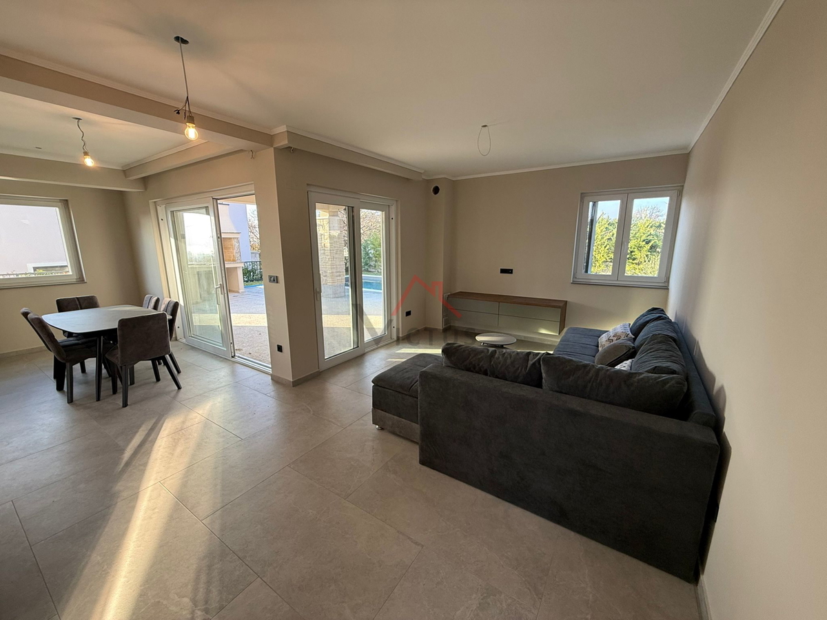 GARICA - Villa con piscina e centro benessere