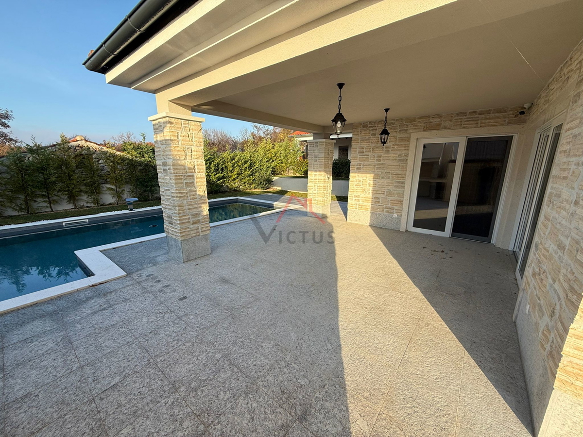 GARICA - Villa con piscina e centro benessere