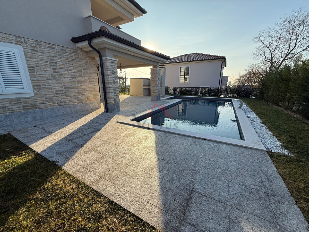 GARICA - Villa con piscina e centro benessere