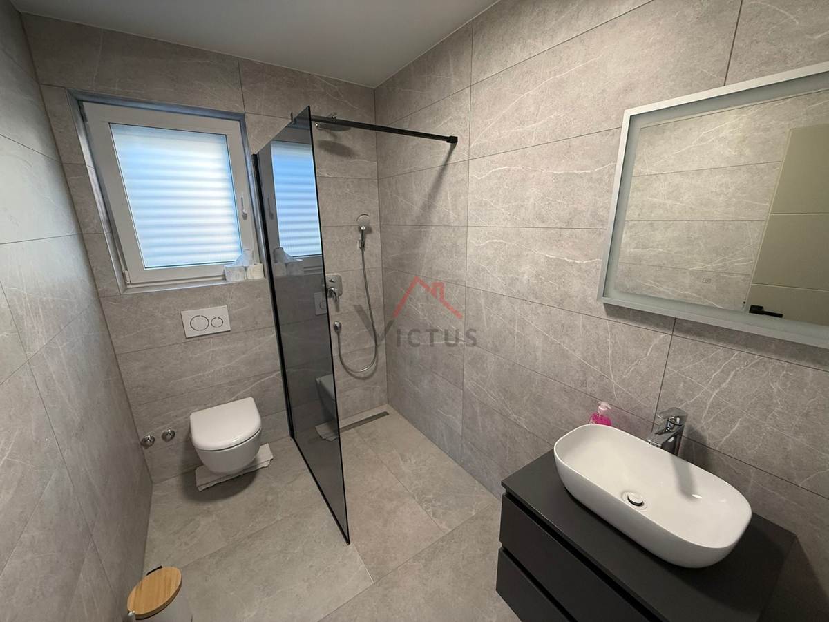 GARICA - Villa con piscina e centro benessere