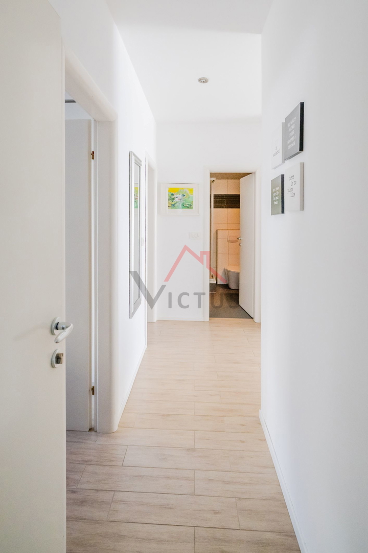 CRIKVENICA - Casa con 4 unità abitative e piscina