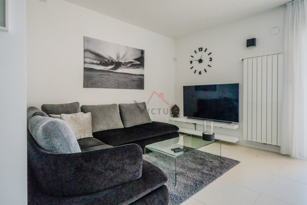 CRIKVENICA - Casa con 4 unità abitative e piscina