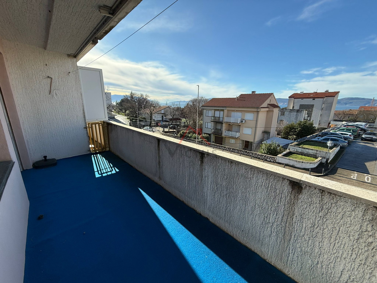 NOVI VINODOLSKI - Ampio appartamento nel centro della città, 80 m2