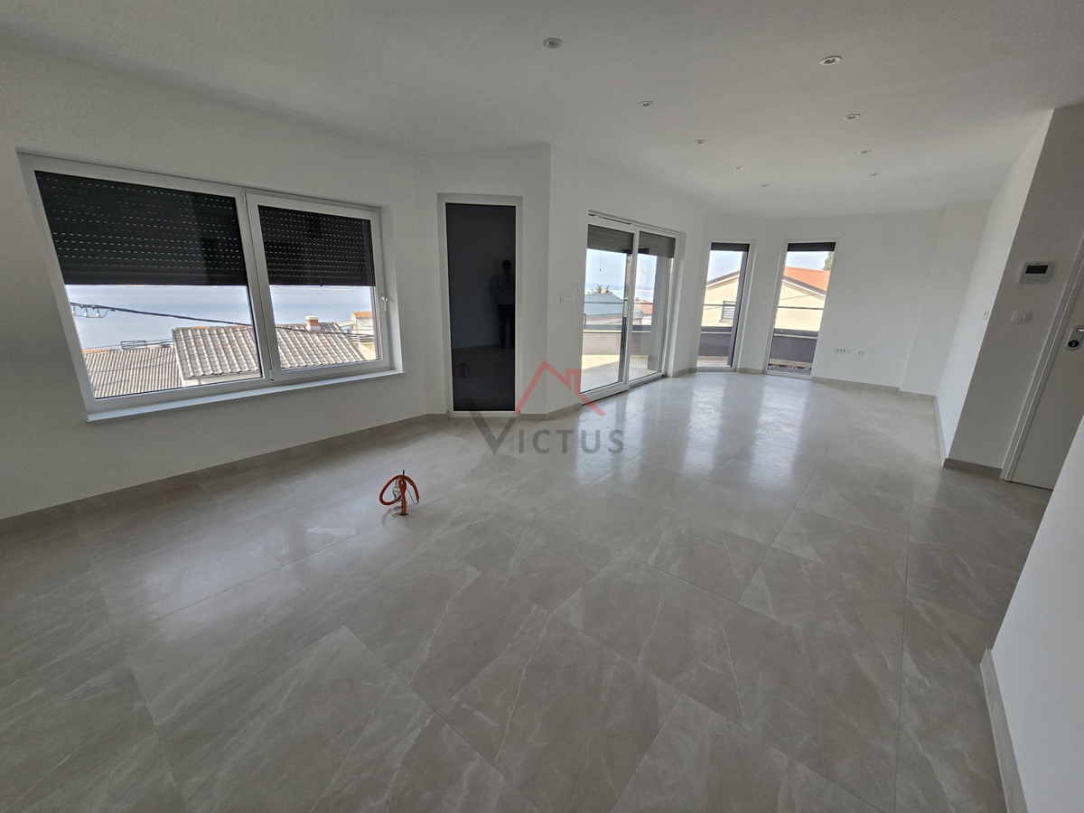 CRIKVENICA - Appartamento con 2 camere da letto, secondo piano, 70 m2