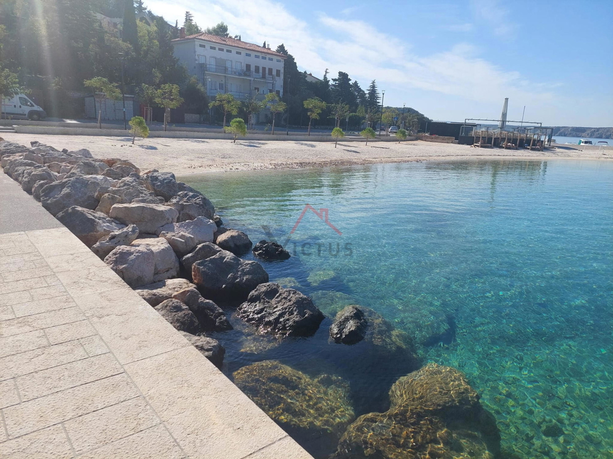 Appartamento DRAMALJ con vista sul mare aperto