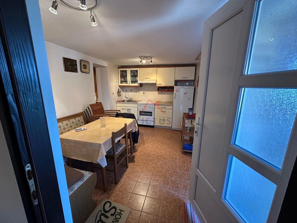 DRAMALJ - 2 camere + soggiorno, 80 m dal mare