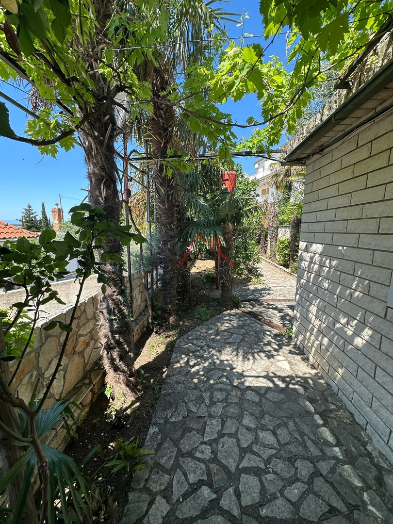 DRAMALJ - 2 camere + soggiorno, 80 m dal mare