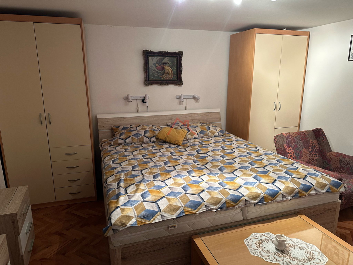 DRAMALJ - 2 camere + soggiorno, 80 m dal mare