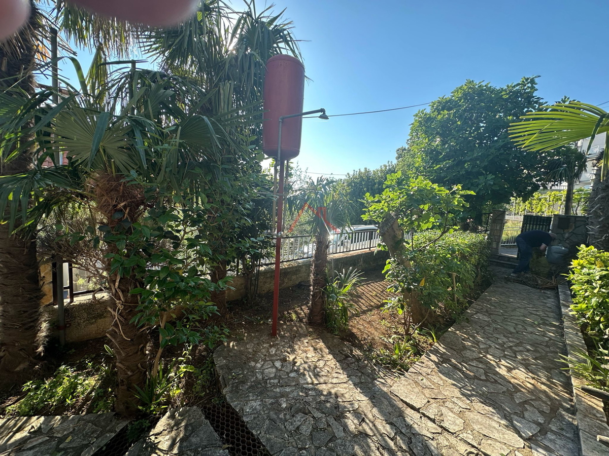 DRAMALJ - 2 camere + soggiorno, 80 m dal mare