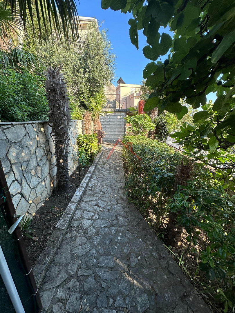 DRAMALJ - 2 camere + soggiorno, 80 m dal mare