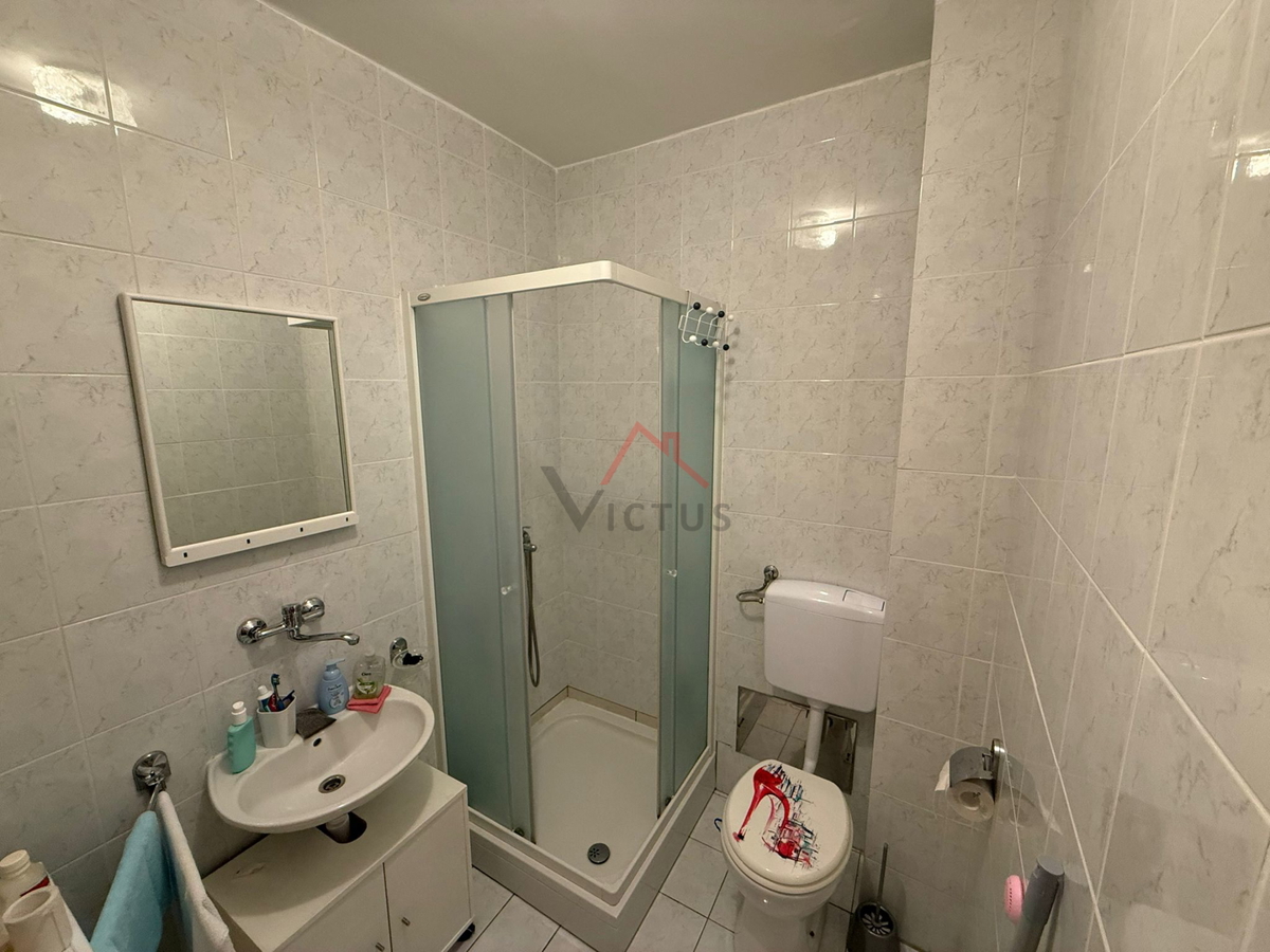 DRAMALJ - 1S+DB, appartamento con vista mare