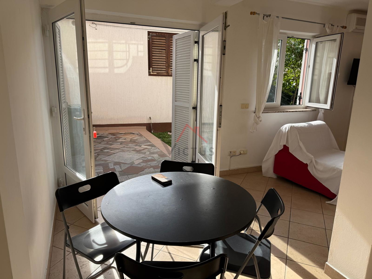 CRIKVENICA - Appartamento al piano terra non lontano dal centro, 37 m2