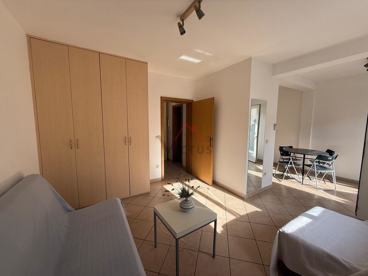 CRIKVENICA - Appartamento al piano terra non lontano dal centro, 37 m2