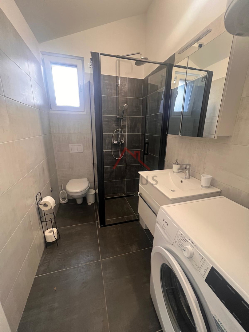 SOLINE - 2 camere più soggiorno/pranzo, appartamento al secondo piano, 63 m2