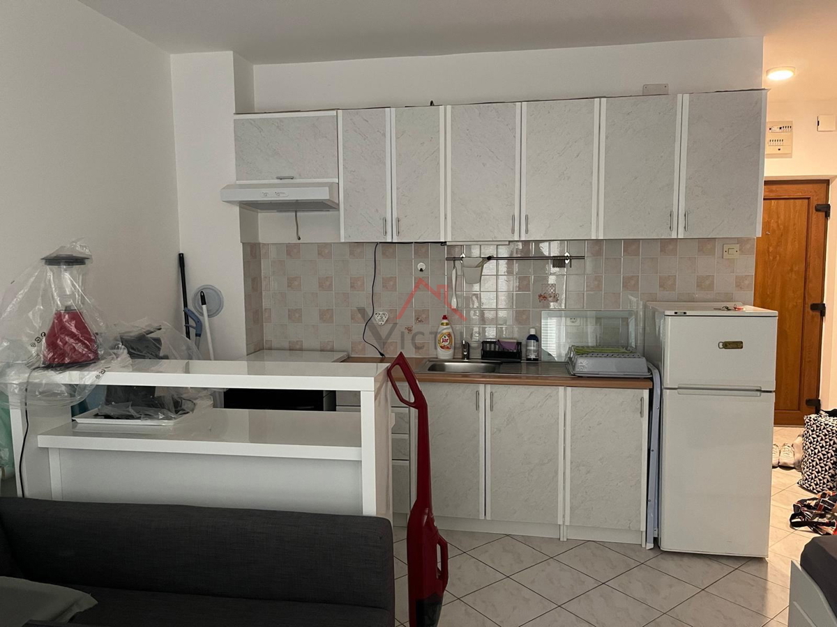 DRAMALJ - Monolocale con vista mare e parcheggio, 34 m2