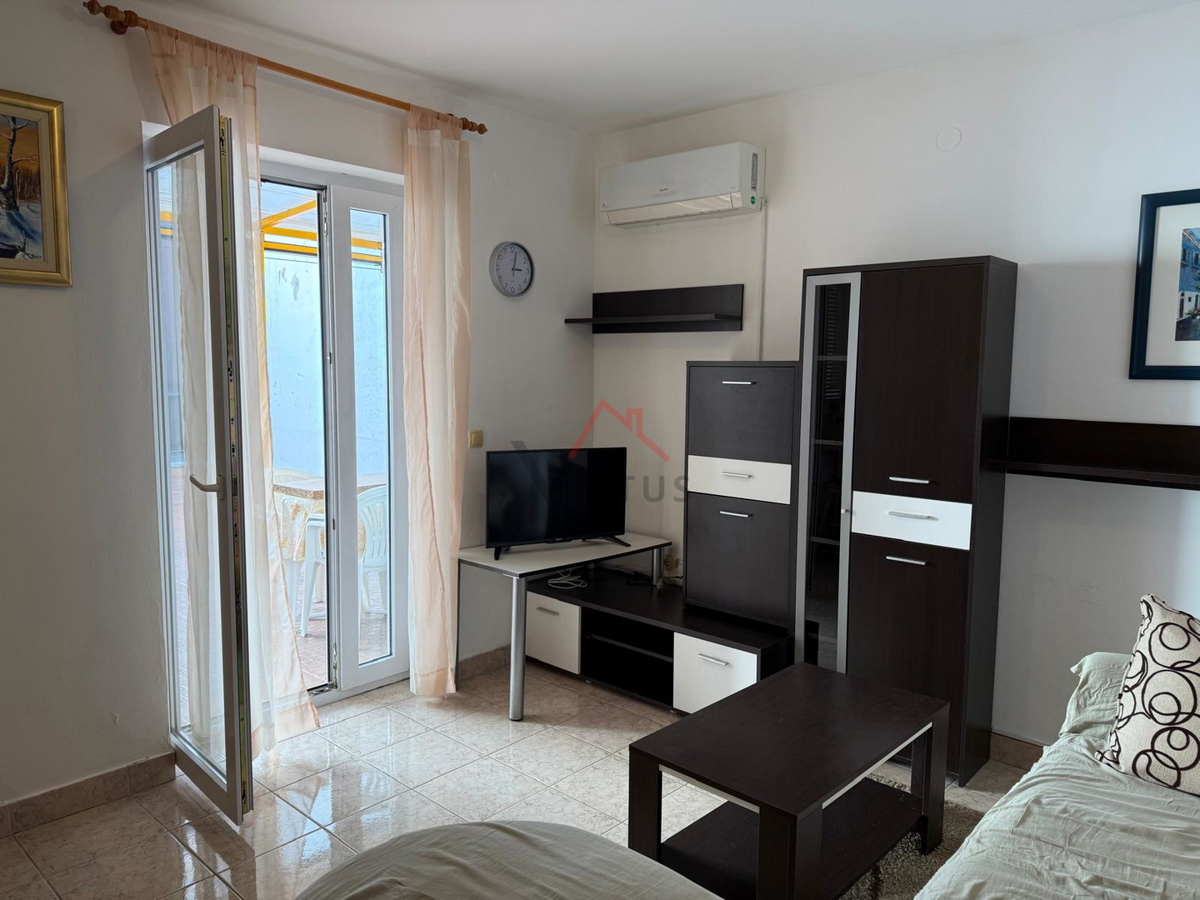 CRIKVENICA - 1S+DB, appartamento a 250 m dal mare, 49 m2