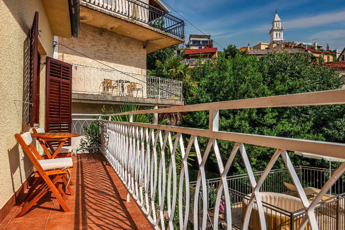 NOVI VINODOLSKI - Piccola casa non lontano dal centro