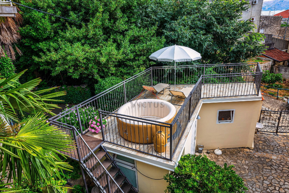 NOVI VINODOLSKI - Piccola casa non lontano dal centro