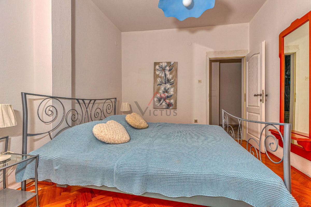 NOVI VINODOLSKI - Piccola casa non lontano dal centro