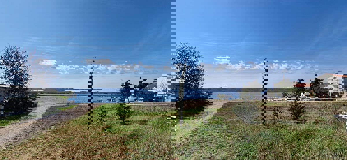 Sveti Petar na Moru, casa ristrutturata, 3 appartamenti (195 m2), 50 metri dal mare, vista!