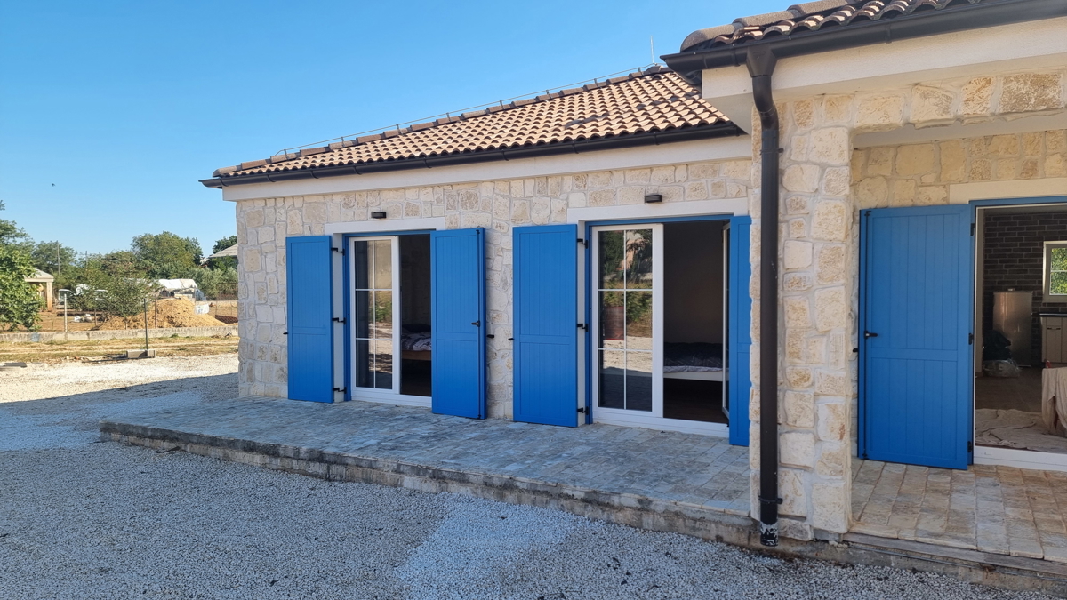 Appartamenti a Nini, Dalmazia, casa in pietra (107 m2), NUOVA COSTRUZIONE
