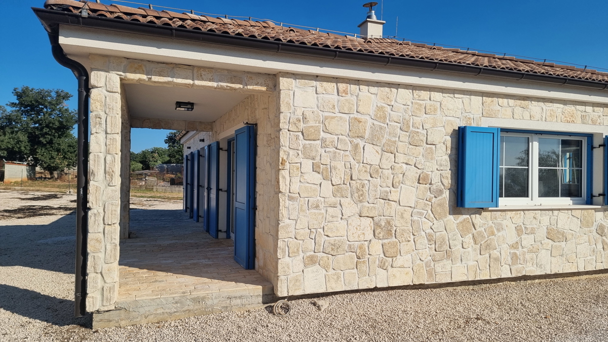 Appartamenti a Nini, Dalmazia, casa in pietra (107 m2), NUOVA COSTRUZIONE