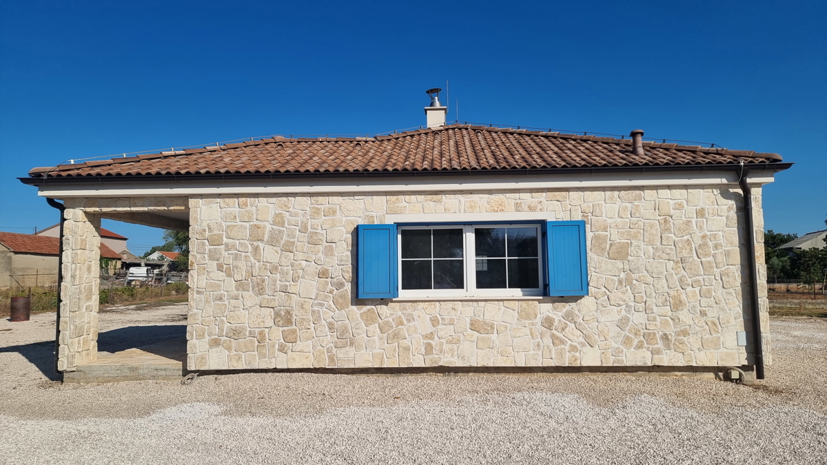 Appartamenti a Nini, Dalmazia, casa in pietra (107 m2), NUOVA COSTRUZIONE