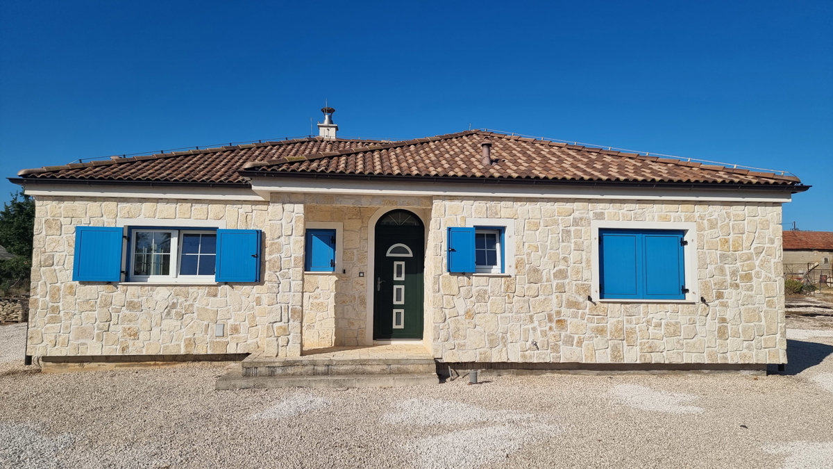 Appartamenti a Nini, Dalmazia, casa in pietra (107 m2), NUOVA COSTRUZIONE