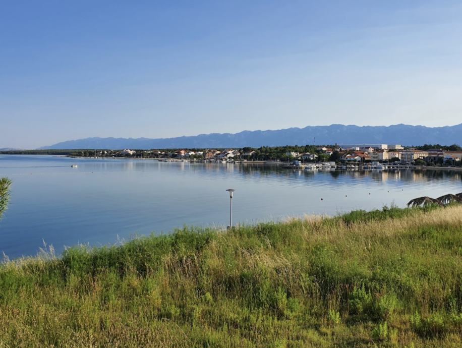 Vrsi Zukve, Casa (194m2) con garage, da ristrutturare + progetto pronto, a 30 metri dalla spiaggia