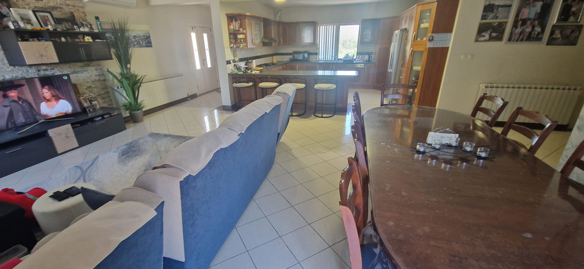 Sukošan, casa con appartamenti (915m2) con 11 appartamenti