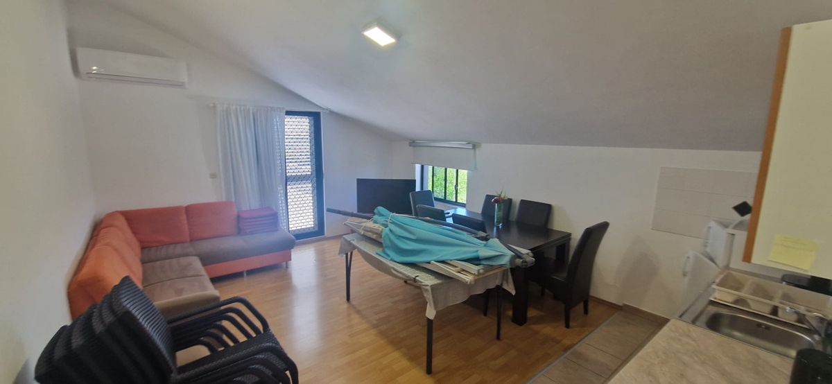 Sukošan, casa con appartamenti (915m2) con 11 appartamenti