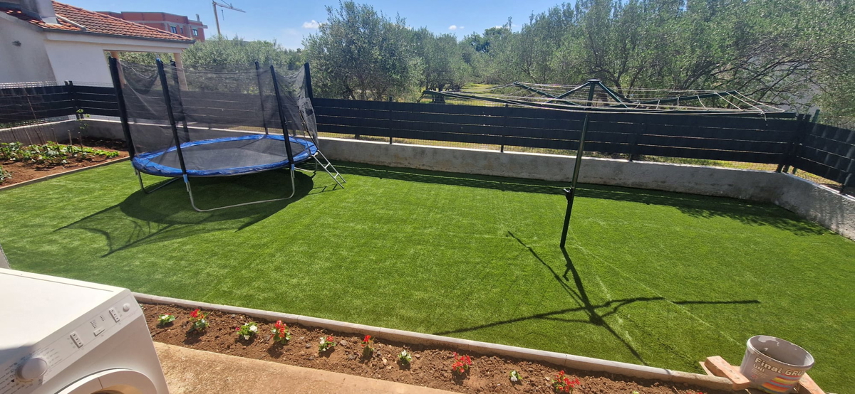 Sukošan, casa con appartamenti (915m2) con 11 appartamenti