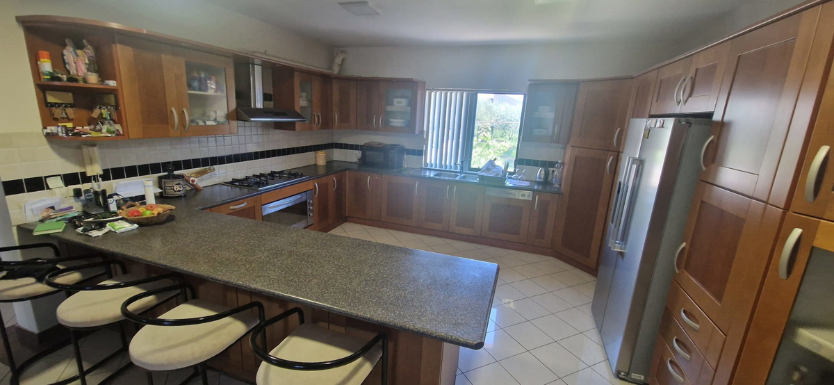 Sukošan, casa con appartamenti (915m2) con 11 appartamenti