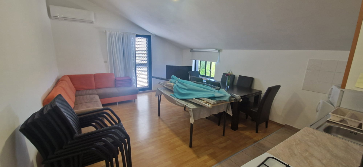 Sukošan, casa con appartamenti (915m2) con 11 appartamenti