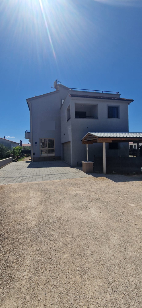 Sukošan, casa con appartamenti (915m2) con 11 appartamenti