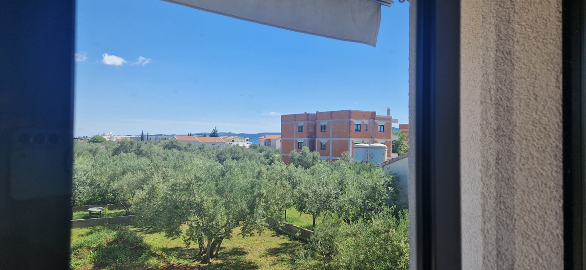 Sukošan, casa con appartamenti (915m2) con 11 appartamenti