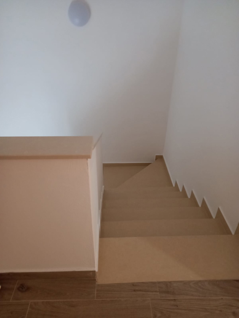 Vir, nuova casa con due appartamenti (188m2), 300 metri dalla spiaggia